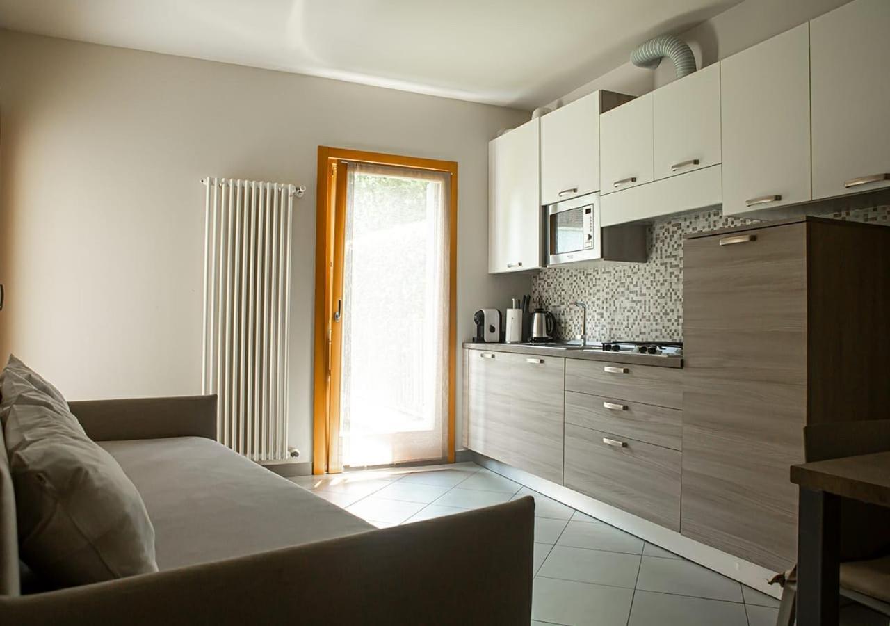Sirmione Rosselli Apartments מראה חיצוני תמונה