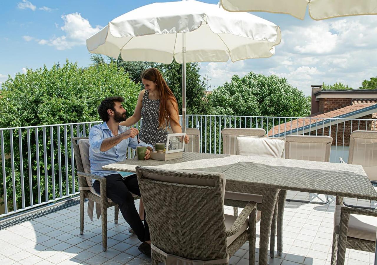 Sirmione Rosselli Apartments מראה חיצוני תמונה