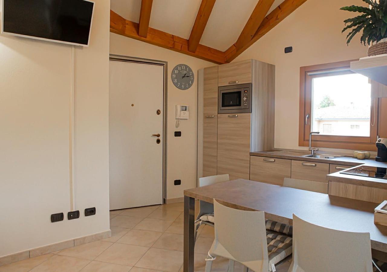 Sirmione Rosselli Apartments מראה חיצוני תמונה