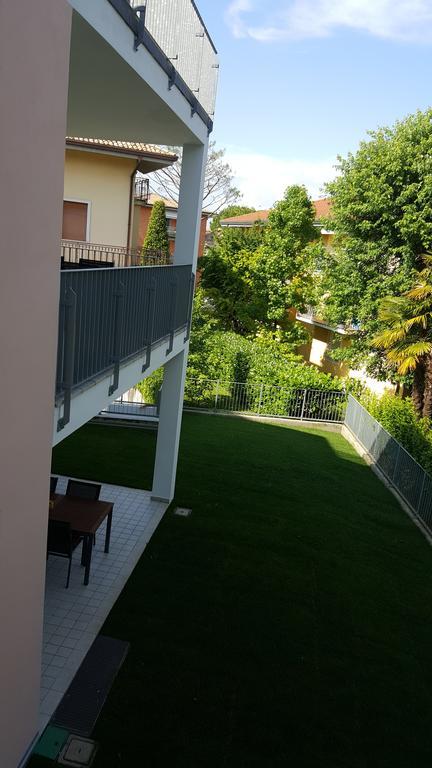 Sirmione Rosselli Apartments מראה חיצוני תמונה