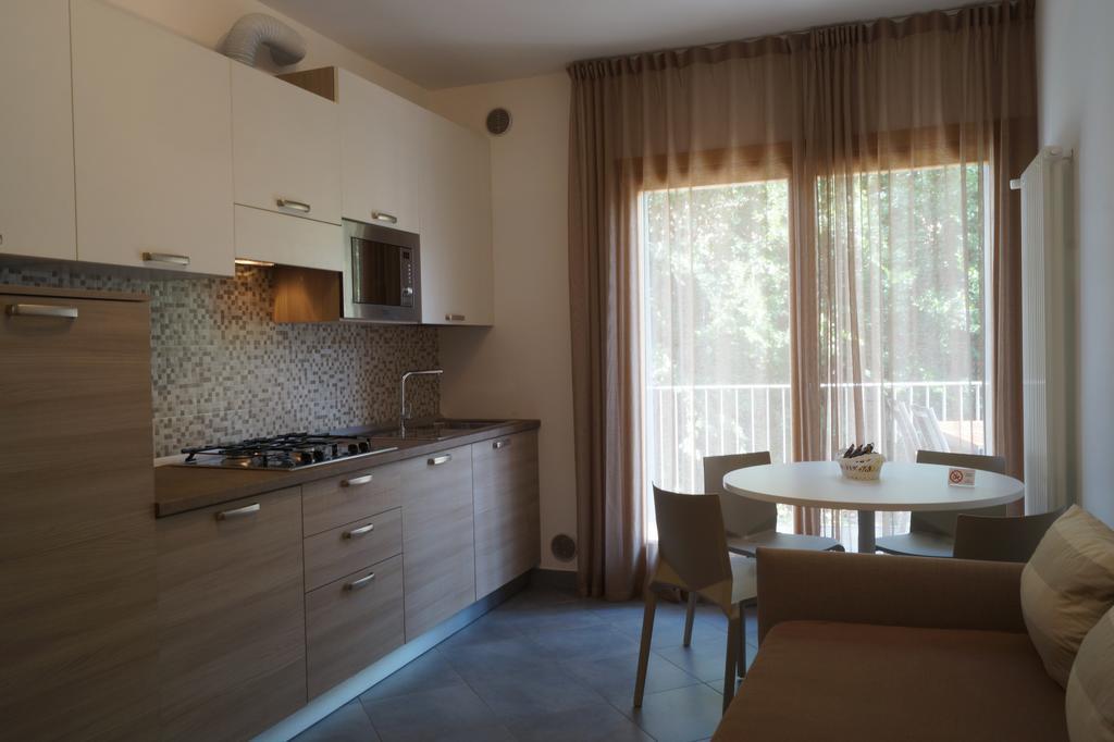 Sirmione Rosselli Apartments מראה חיצוני תמונה